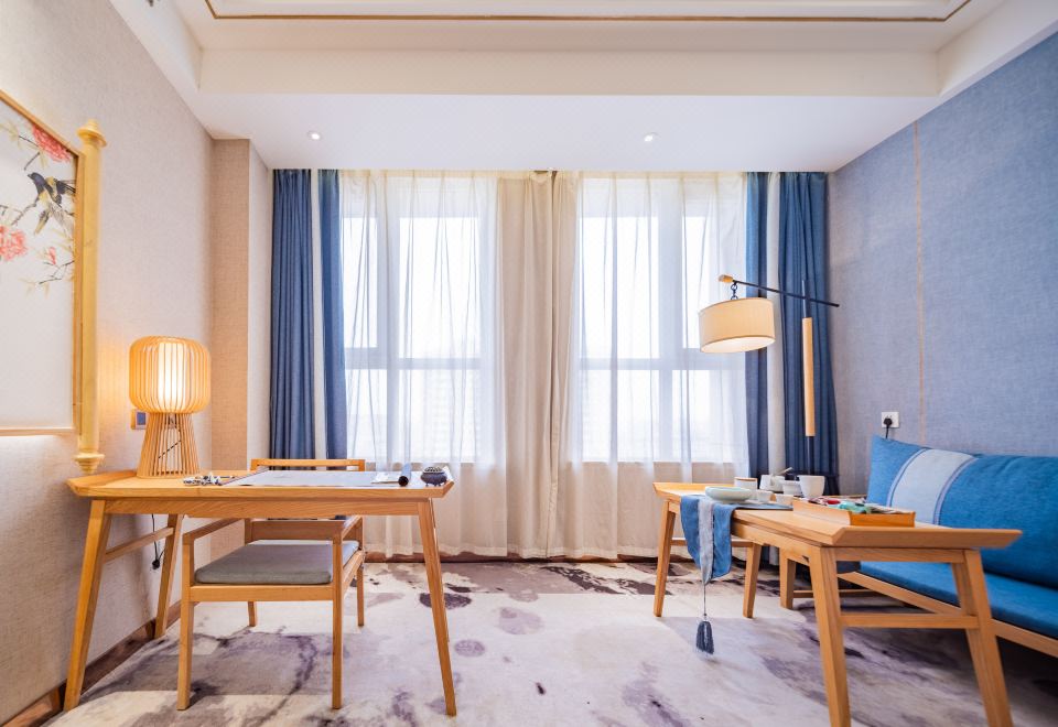 尊享·豪华大床房-明窗+电动窗帘