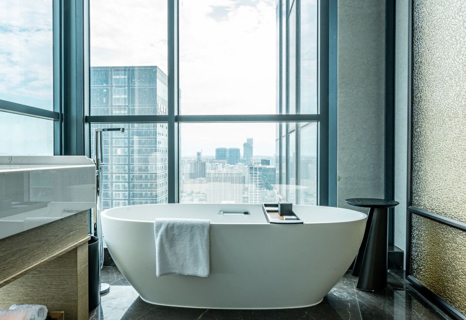 270°大落地窗城市景观|全景大床房