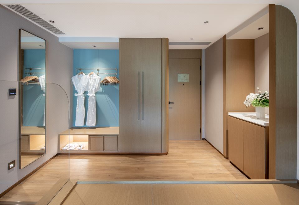 豪華套房（智能客控+MINI吧+天然乳膠枕）