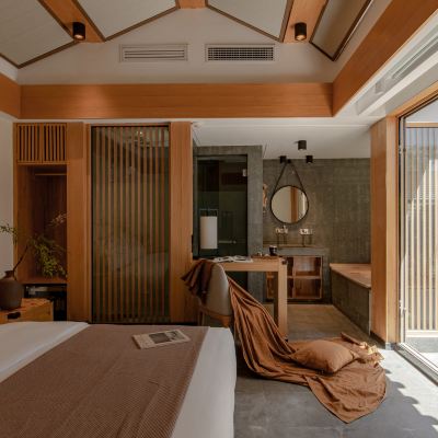 葉驚秋|花朝-陽台大床房 麗江雲見棲舍客棧優惠