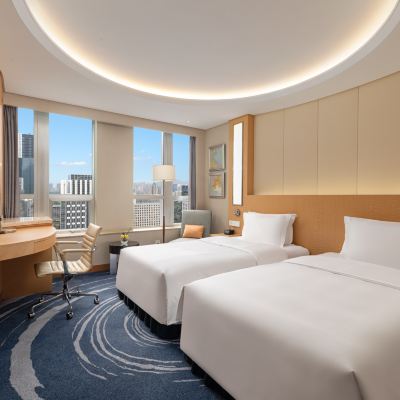 高樓層高級雙床房 深圳好日子皇冠假日酒店優惠