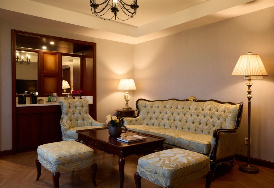 Jin Jiang Park Hotel ShanghaiSpecialty Suite