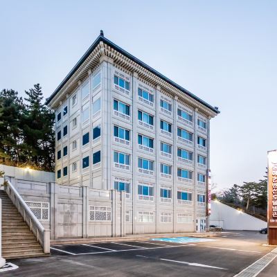 스탠다드 더블룸 (별관) 본관과 100m 떨어진 곳에 위치한 별장온천텔 배정 동해보양온천컨벤션호텔 쿠폰