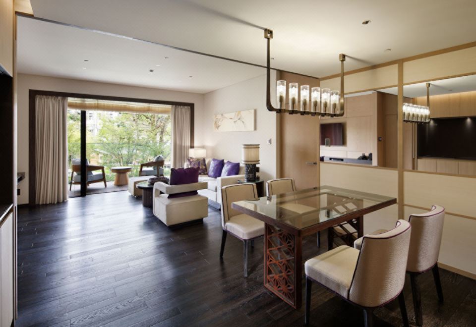 雙臥古蹟庭園住宅式套房