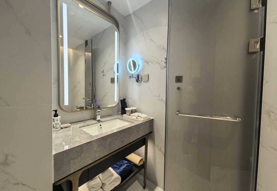 行政尊享雙床房（智能設備-防蟎床墊-茶具）