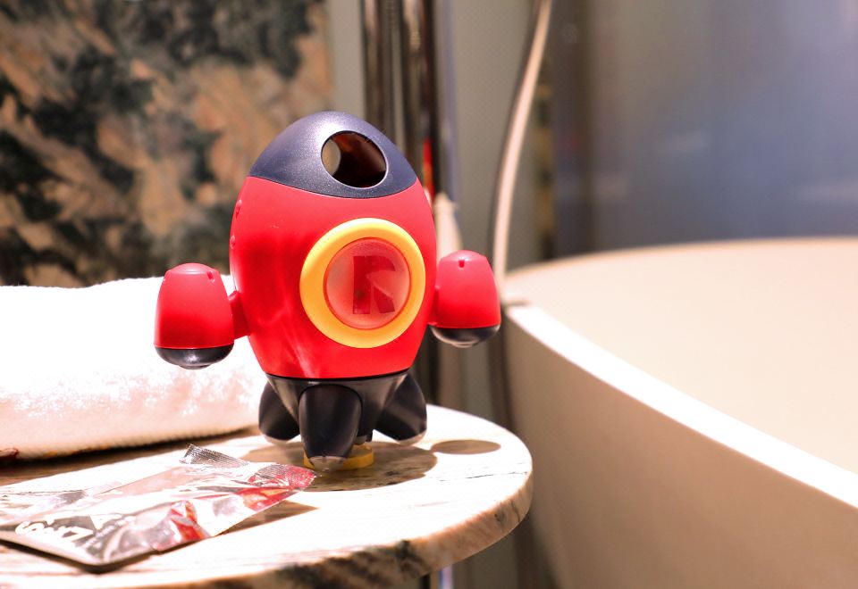 W Hotel XianCosmic Chomp Team Themed Family Twin Room