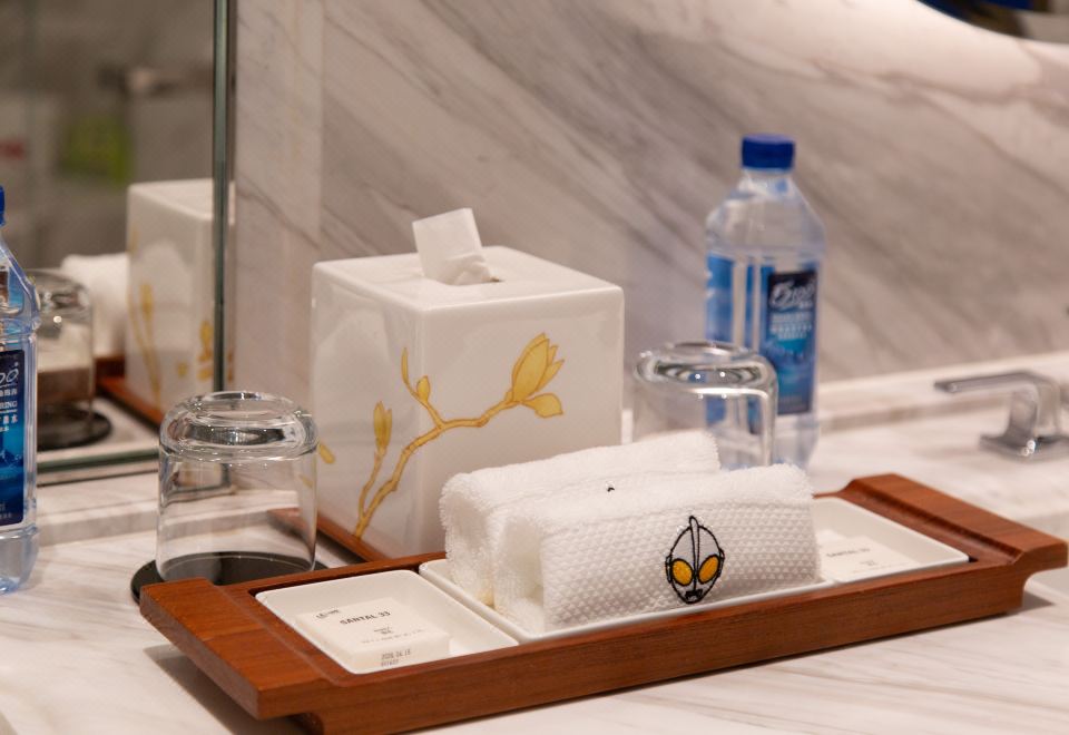 Park Hyatt HangzhouUltraman Family Room