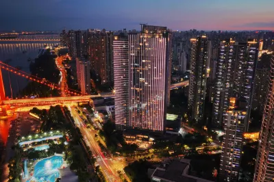 Hilton Wuhan Riverside Hotel a 