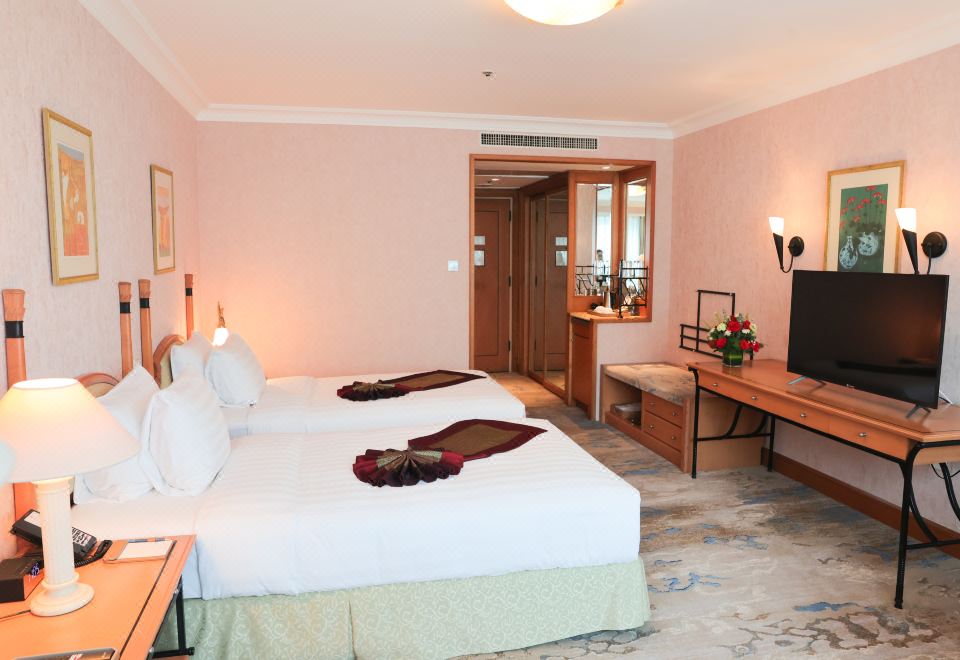 Deluxe Double or Twin Room