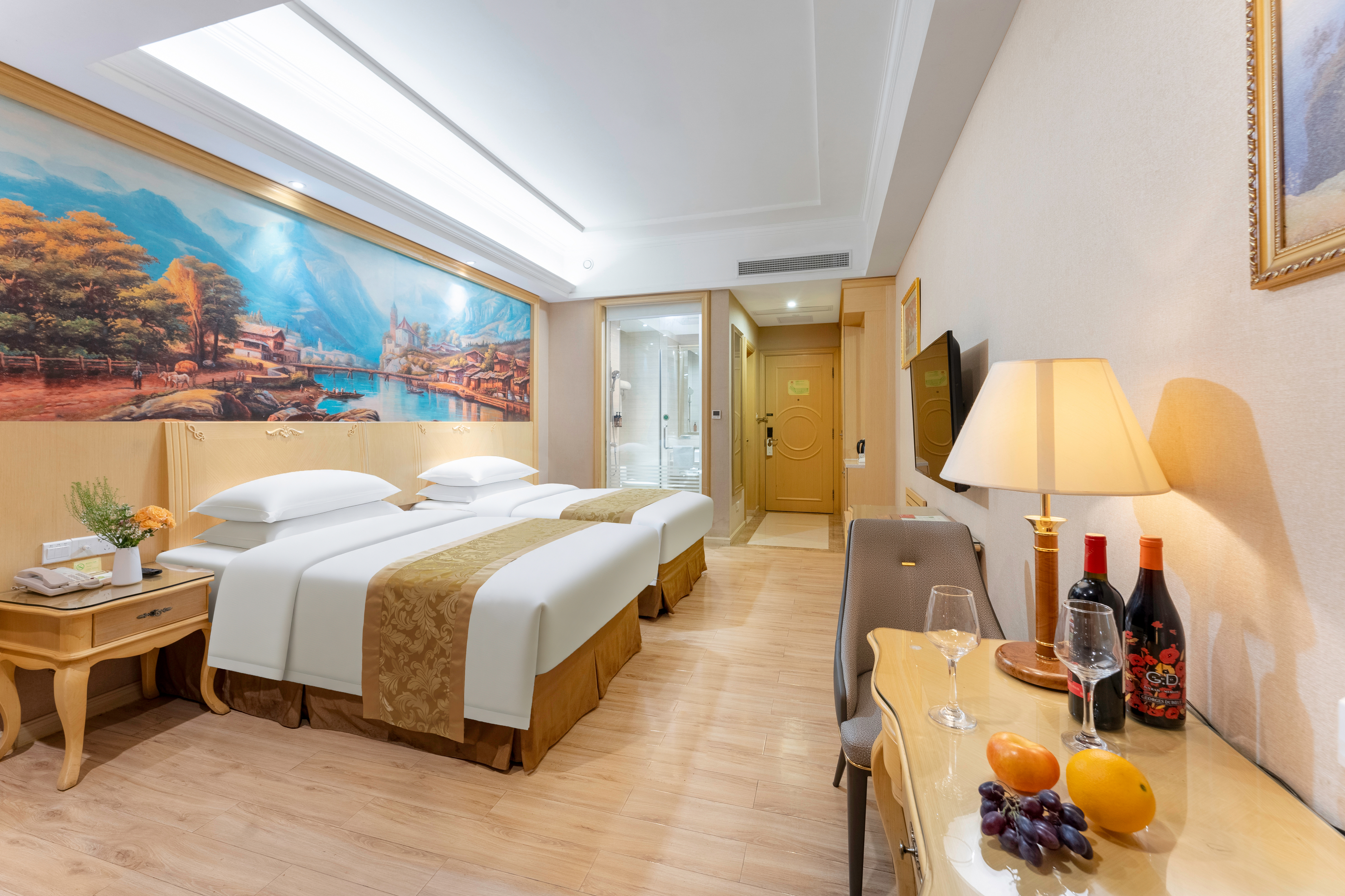 标准双床房（空间宽敞+欧式主题）