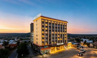 Rezen Yunman Hotel - Housity