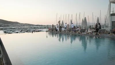 Oasis Houses Hotels in 