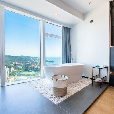相伴·聽浪日出側海影音大床房 山海·一線海景飯店公寓（廈門世貿雙子塔店）優惠