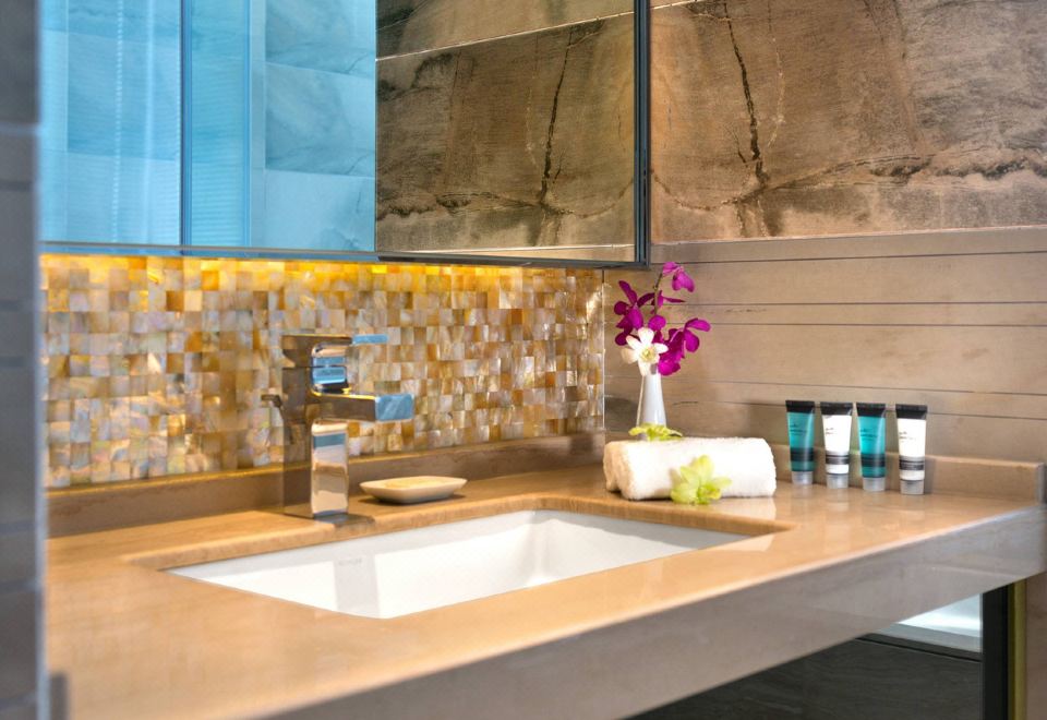 Oakwood Hotel & Residence SuzhouDeluxe 2-Bedroom Apartment Lake View