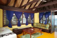 Funky Fish Beach & Surf Resort Отели в г. 