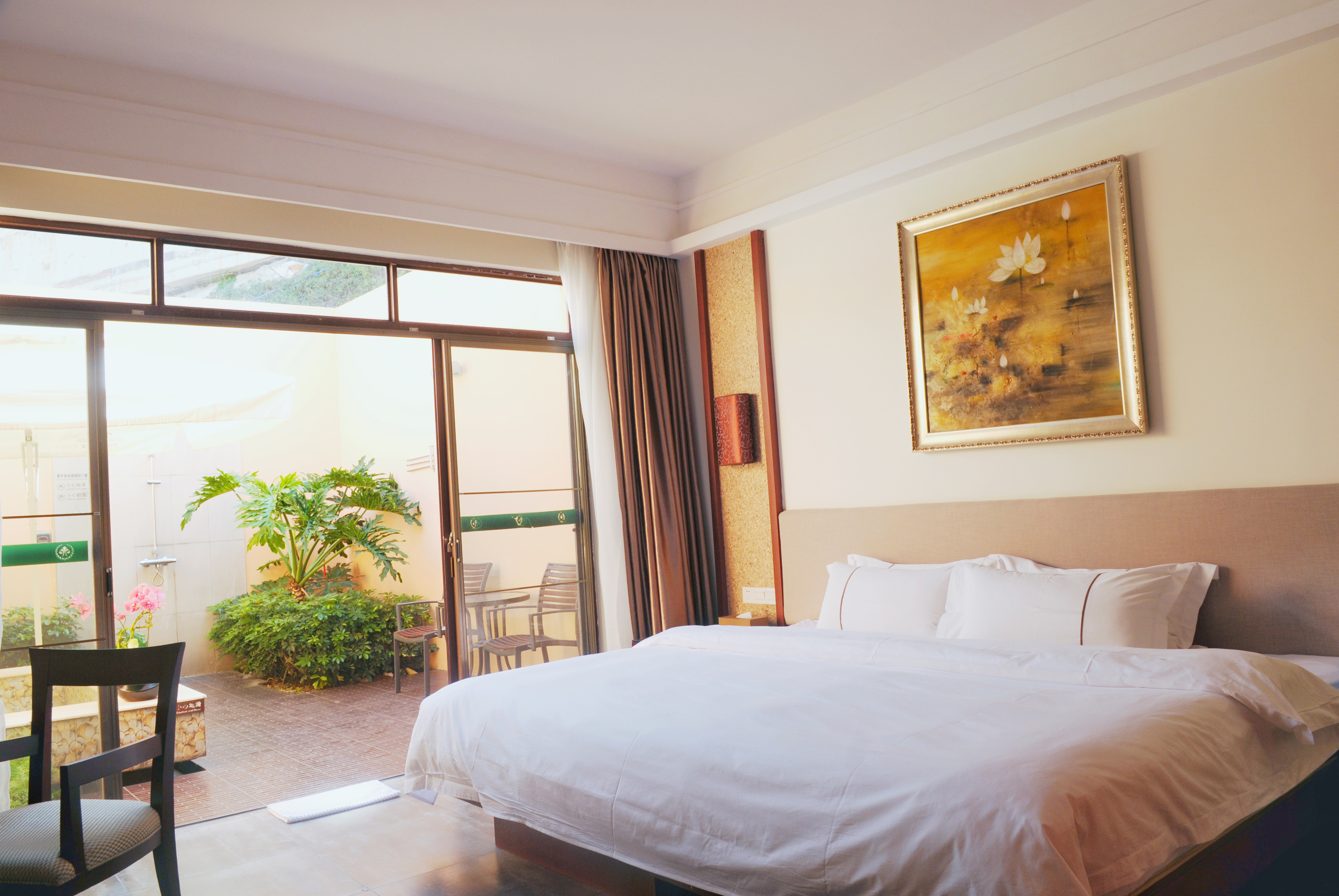 别墅私密大床花园情侣房|独立温泉池