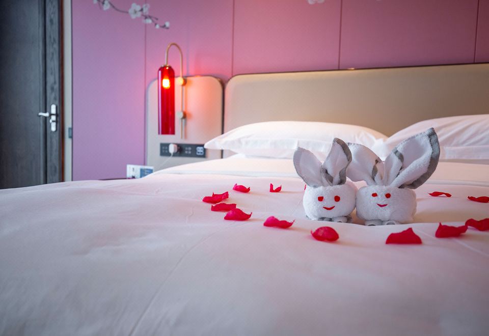 豪华家庭双卧联通房