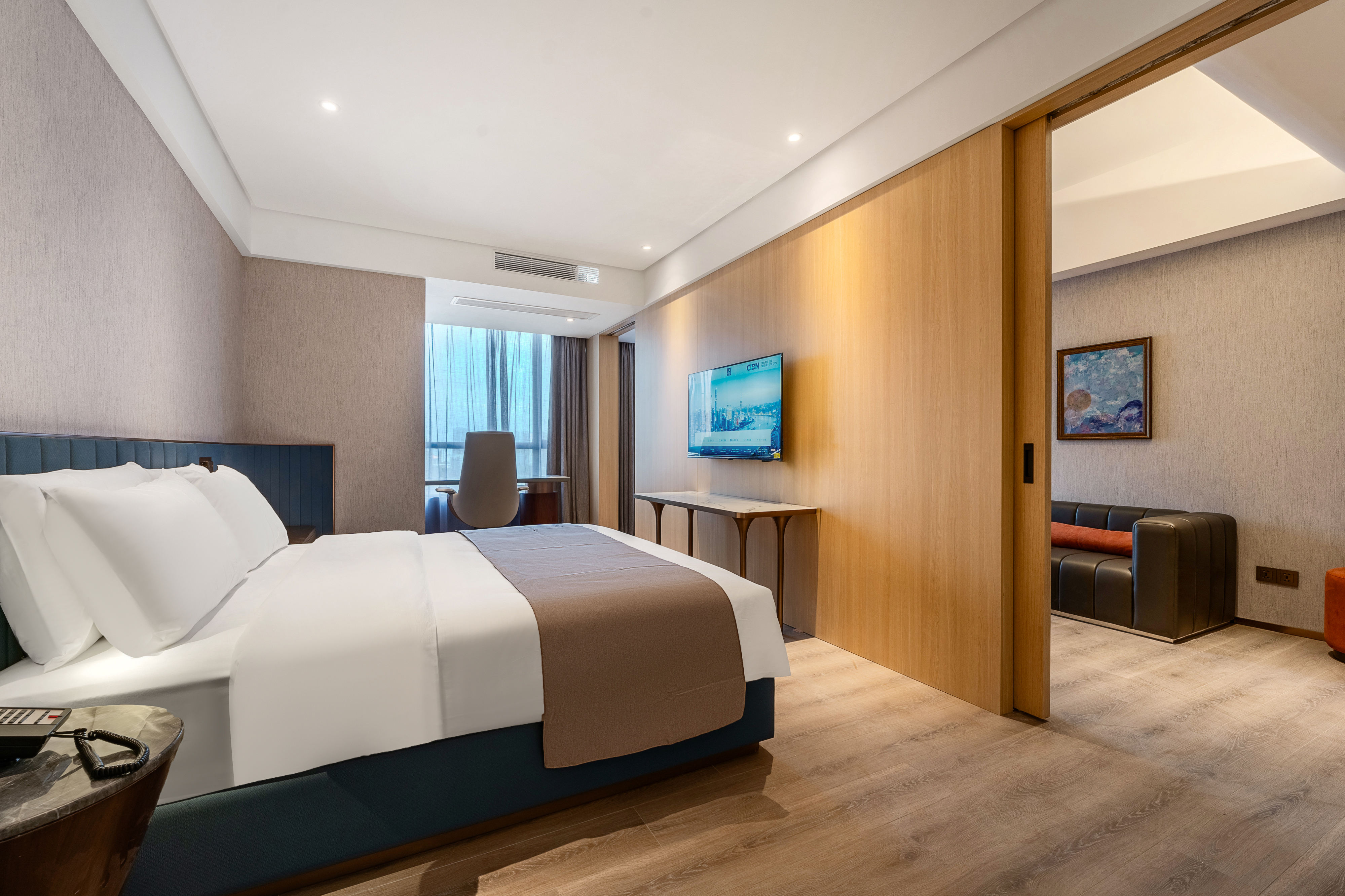 兰锦奢华套房（悠享舒适城景+浴缸+意式极简大沙发）