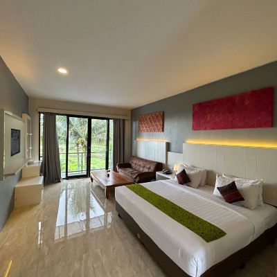 Suite Room Pool View Grand Harvest Resort & Villas Promo Code