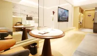 Holiday Inn West Lake (Xiangyang West Railway Station Xiangzhou District Xiguan Airport Branch)