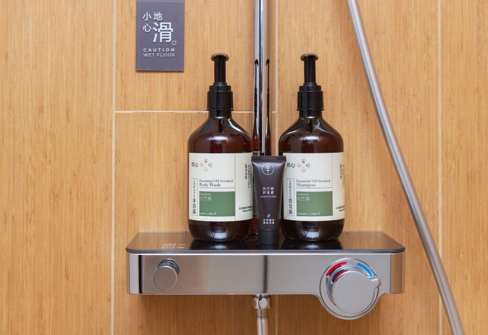 高级双床房【木香茶韵 ·禅意空间 ·零压好眠】