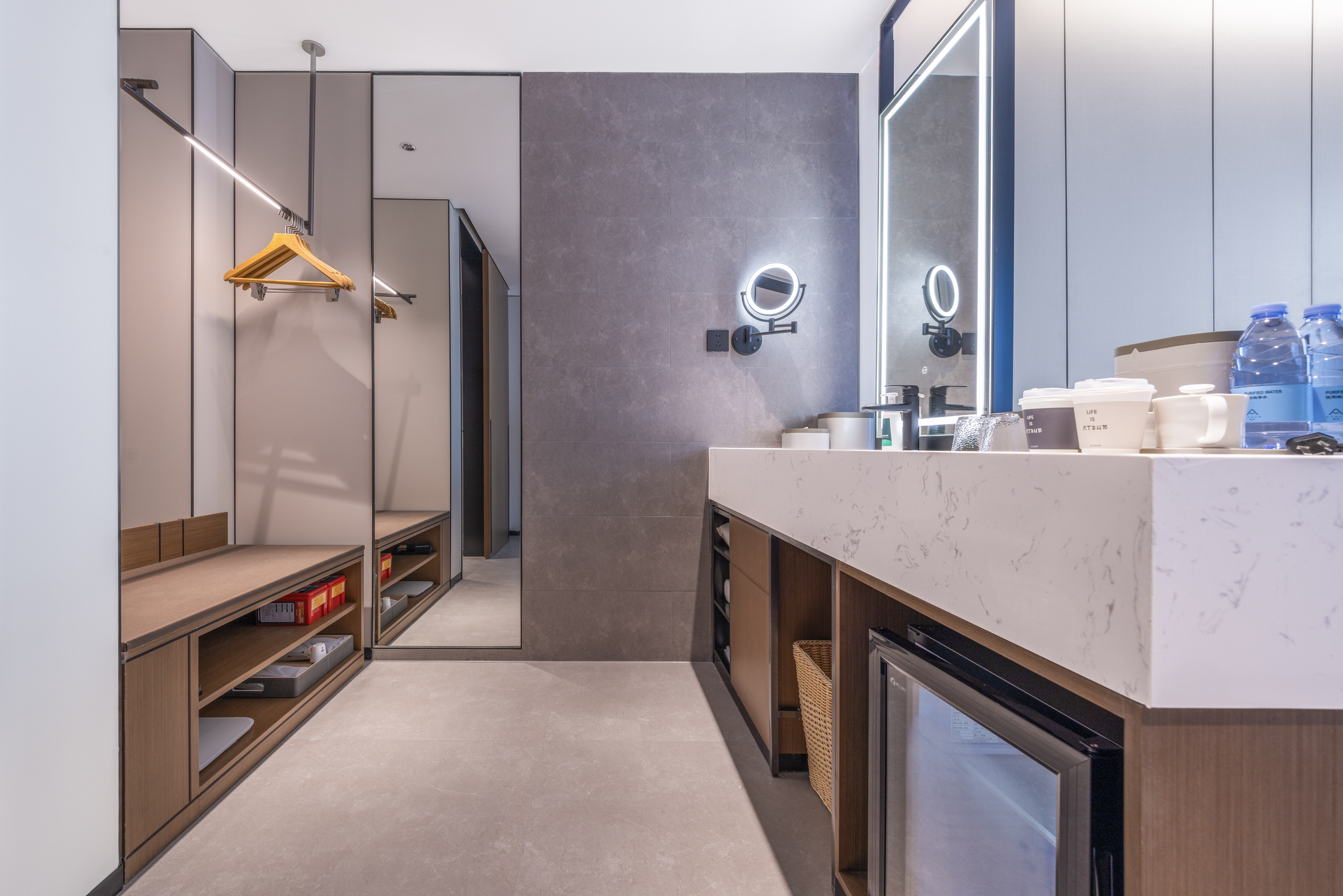 高级大床房（小冰箱+无线投屏）