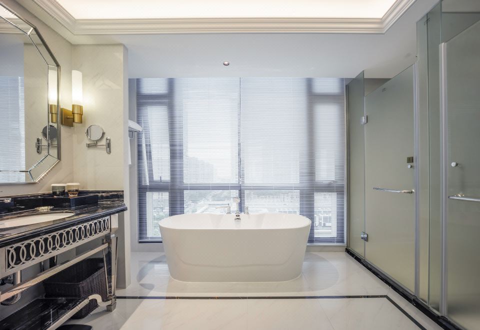 Haiyue Hotel XiapuComfy Business Room (Double Bed)