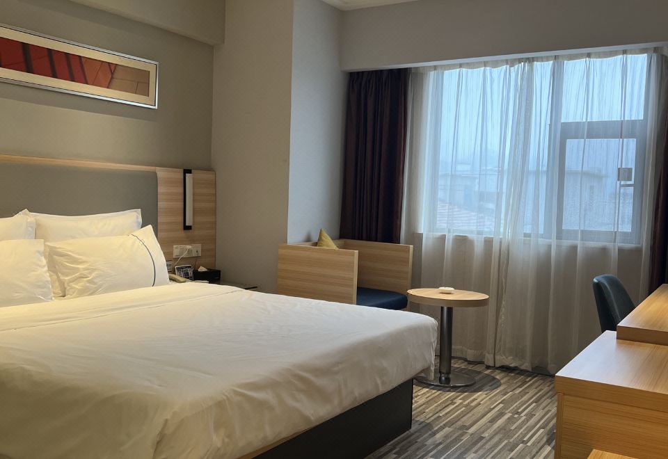 Light Enjoyment | Superior King Room