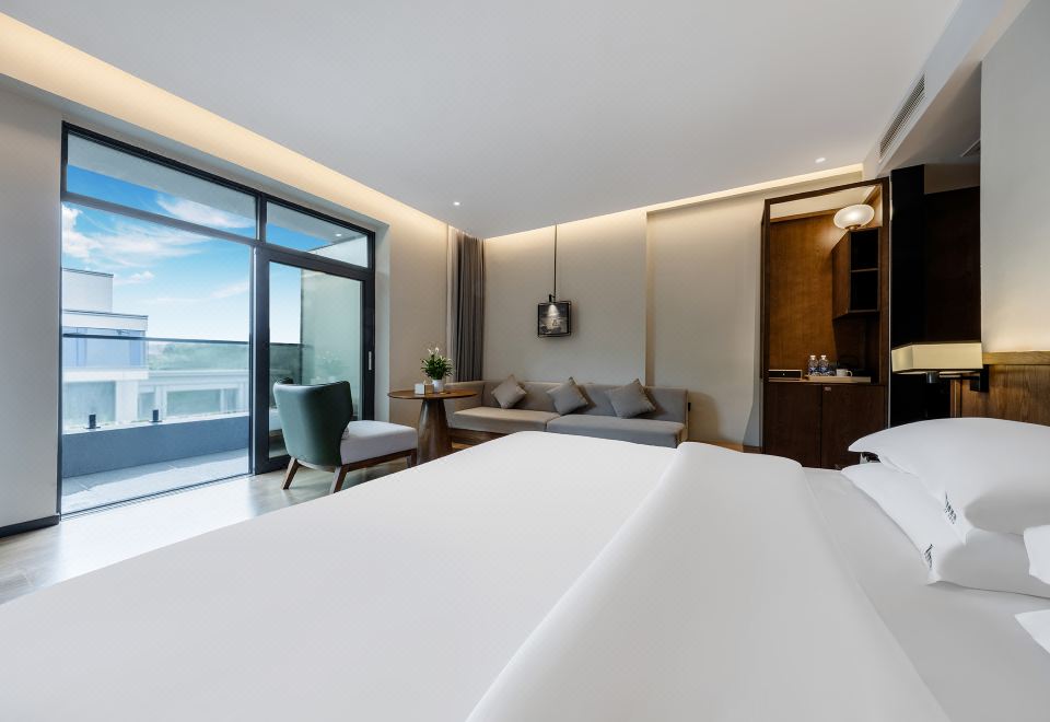 Wen'An Health Double Bed Room (Open-Air Soak Pool + Smart Guest Control + Smart Toilet + Hot Spring)