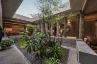 under the banyan tree•a hotel