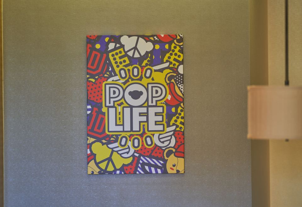 Cheery Canal Hotel HangzhouTeddy Collectible Double Bed Room