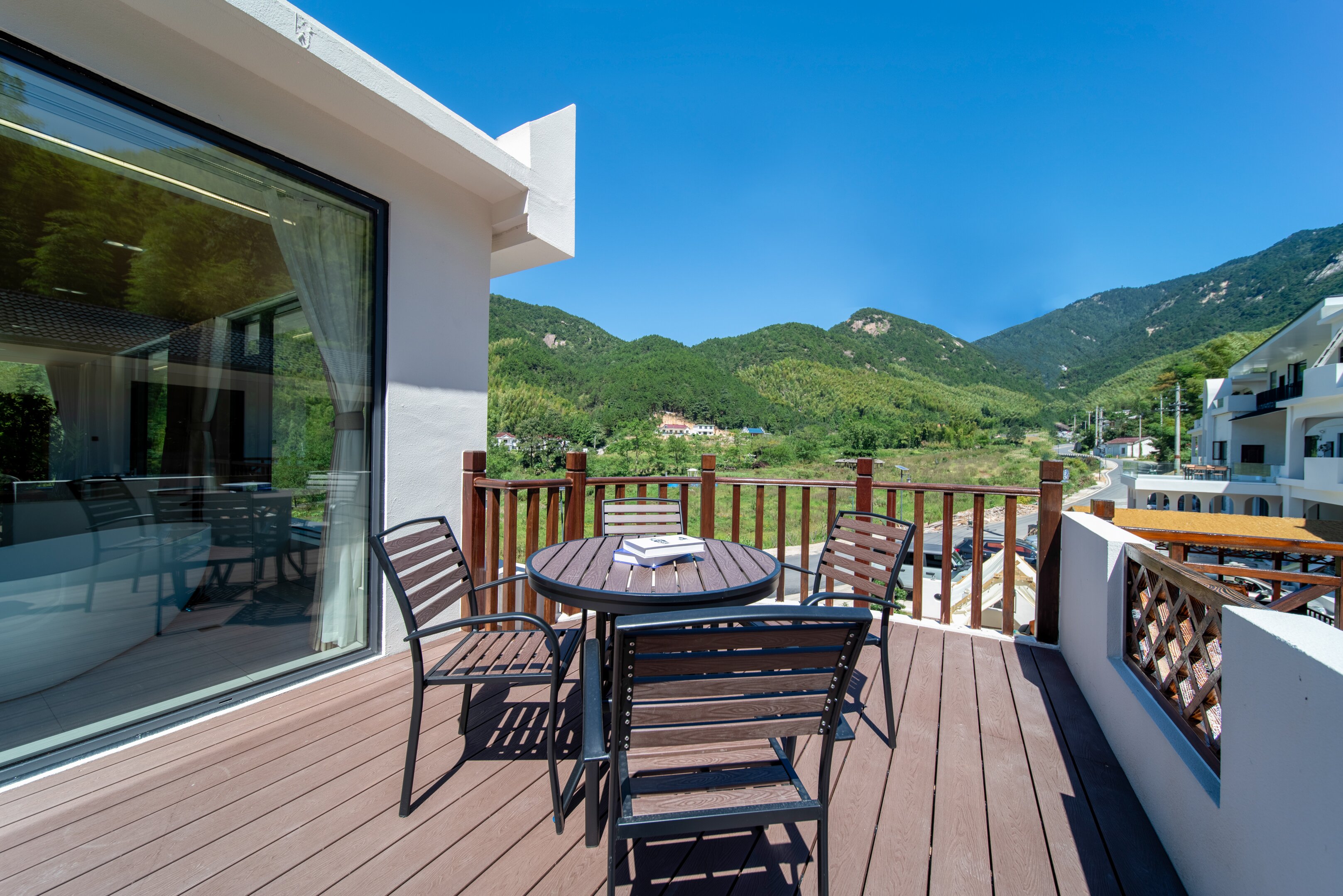 兰溪－繁星豪华家庭房（零压床垫＋独立观景阳台）