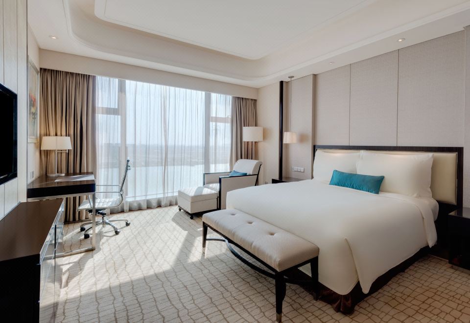 郡雅單臥套房（超大圓形浴缸?獨立會客廳）