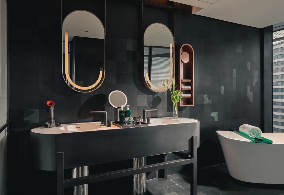 豪華精品房（超大床+城景）