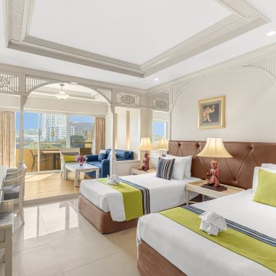 迷你套房加日出景雙人床 芭堤雅皇家克里夫海灘酒店 （SHA Extra Plus）優惠