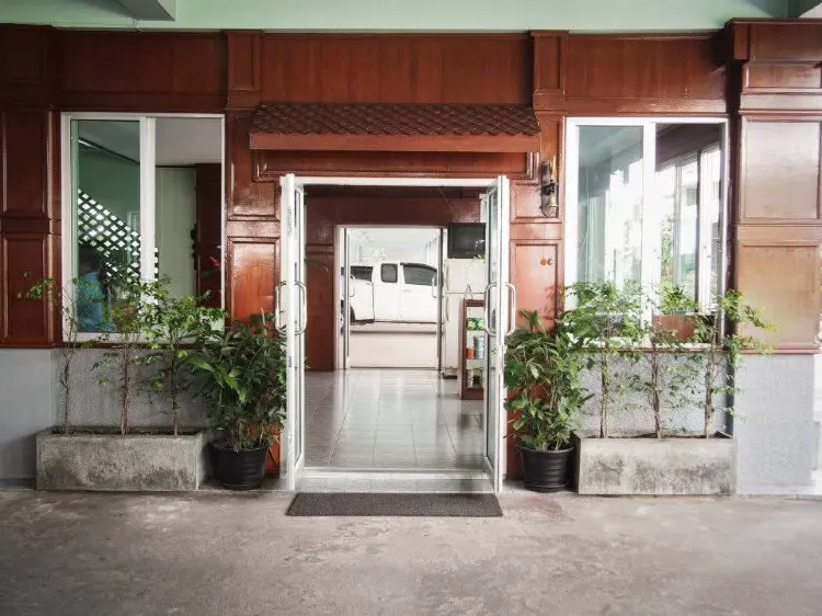 ห้องธรรมดา เตียงคู่