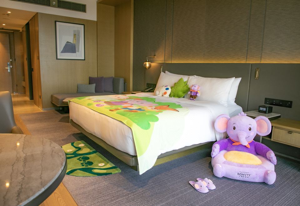 诺亚的丛林探险主题大床房