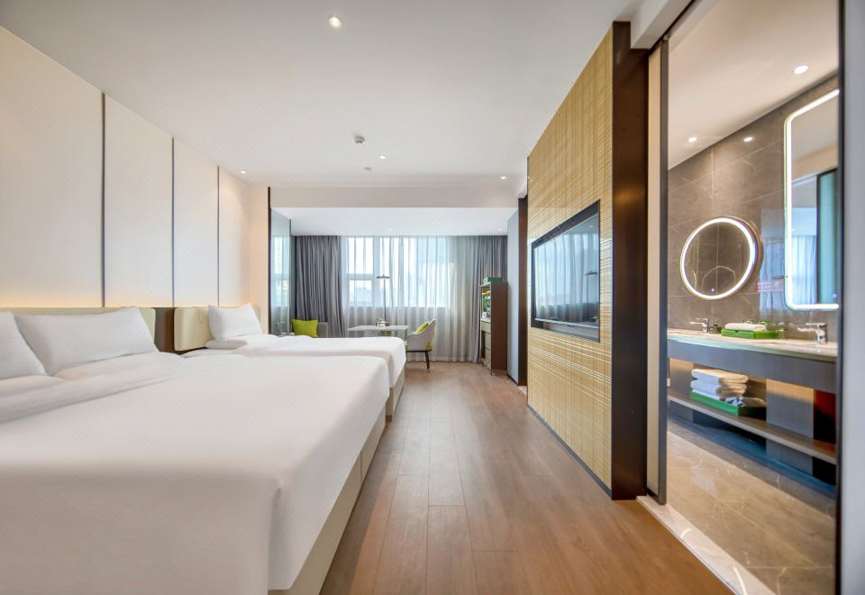 金悦家庭房-超宽衞浴（大床+标准床+投屏）