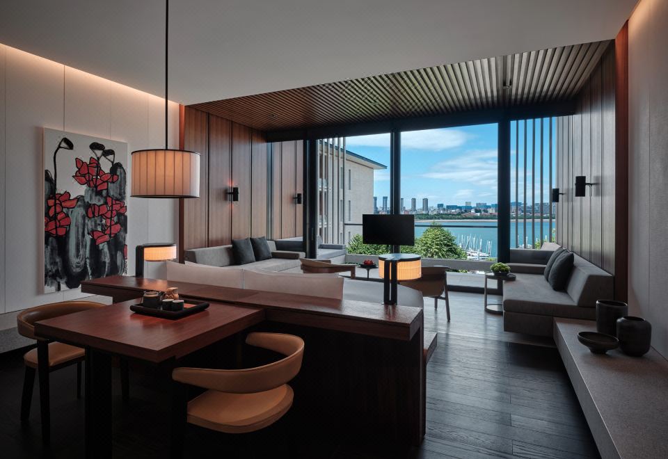 奔馳聯名城市港灣風味研習港灣一居室大床房