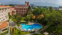 Hotel Yak & Yeti Отели в г. 