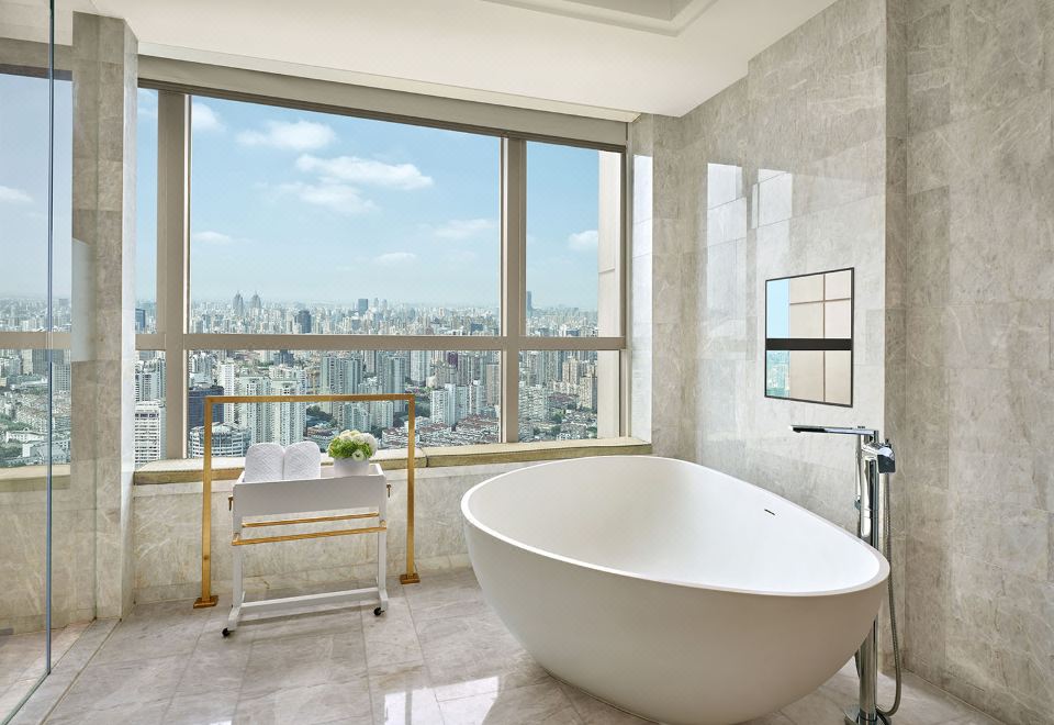 The St. Regis Shanghai JinganThe Manor Executive Junior Suite