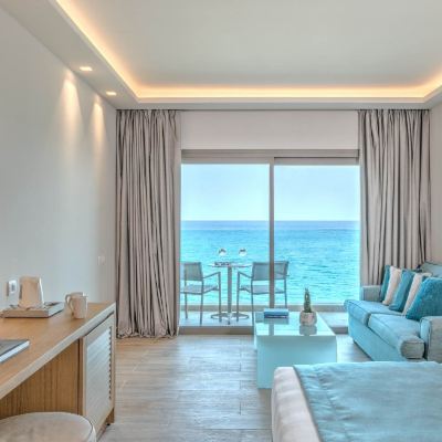 Front Sea View Deluxe Triple Room