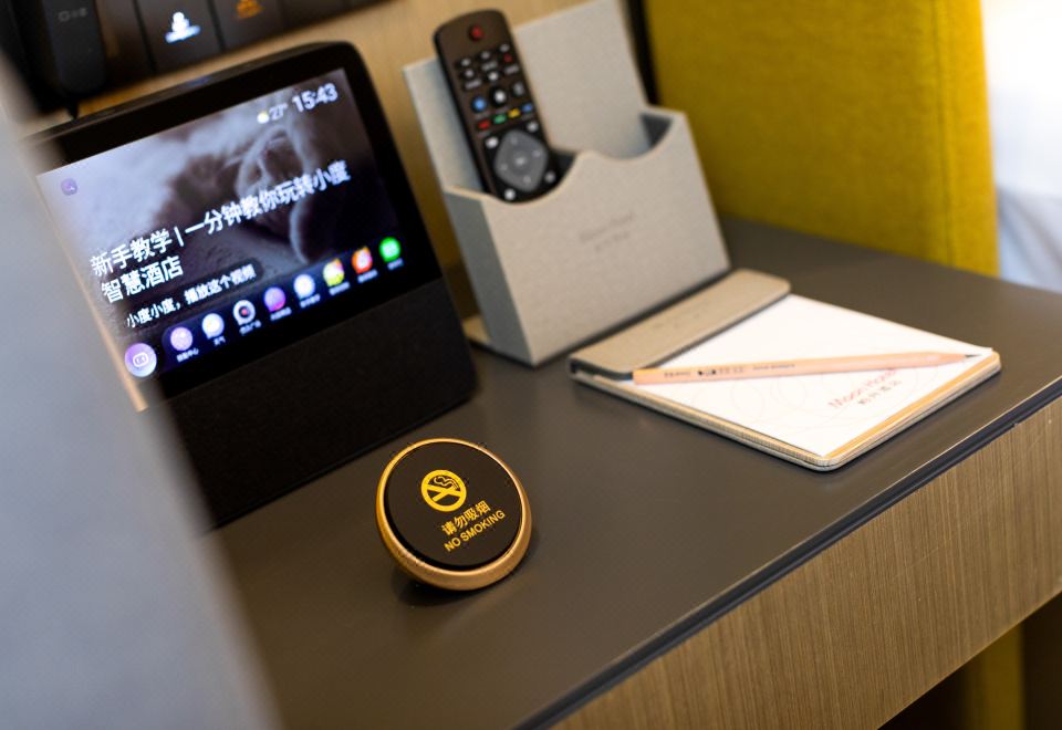 静享愉梦大床房（梦百合零压床垫+智能客控+无痕投屏）