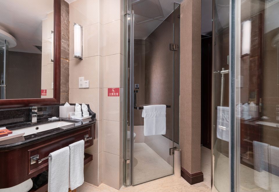 浪漫特色·風情房「異域風情+定制床墊、床品+羽絨被」