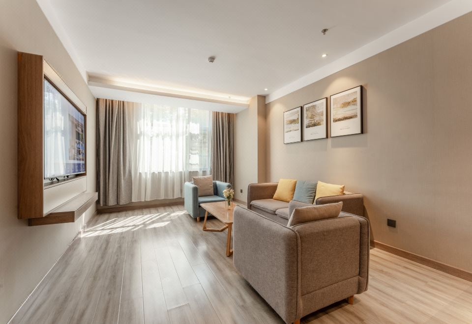 家庭房【65寸投屏電視?超大空間】