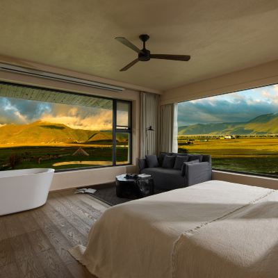 逃離北上廣｜180°草原風光大床房 麗思漫丨心宿·穹廬四野供氧莊園（香格里拉店）優惠