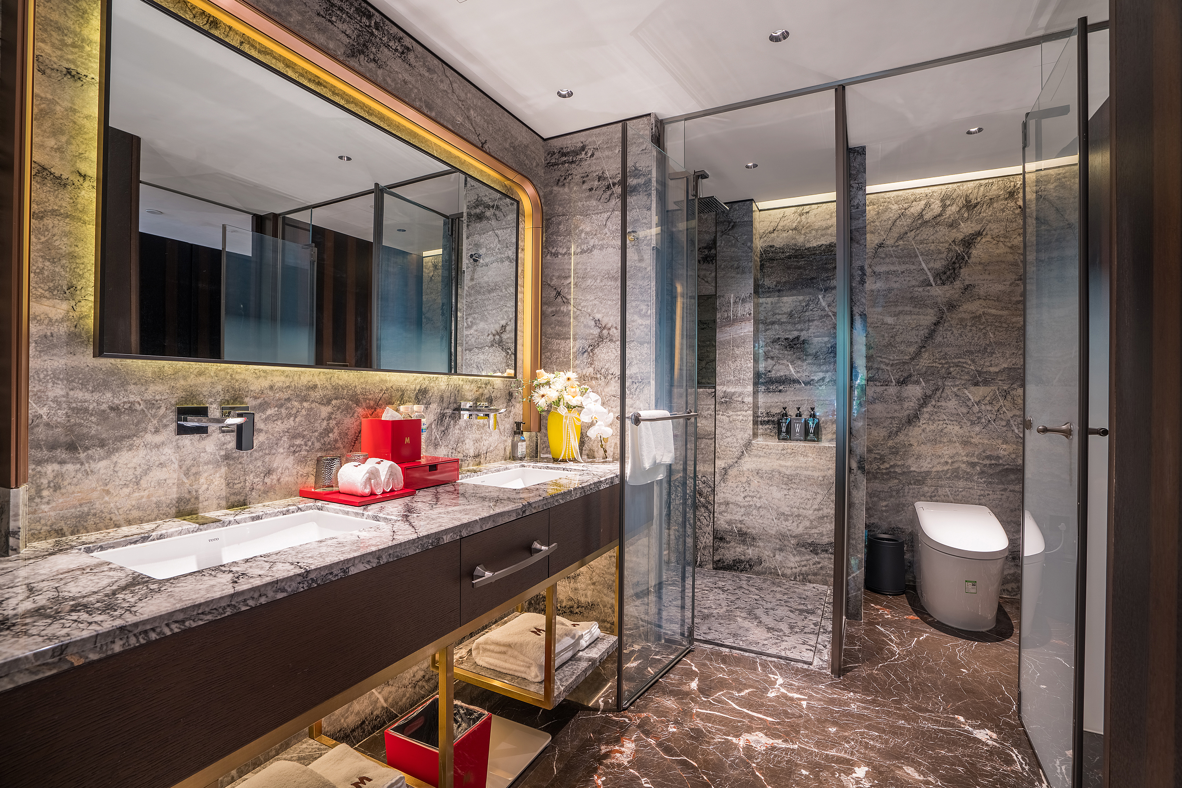 豪华园景大床房