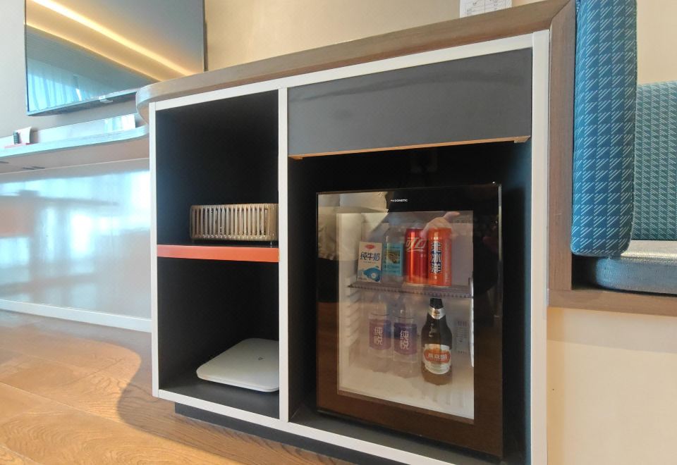 城市景觀大床房（浴袍、體重秤、泡腳桶）