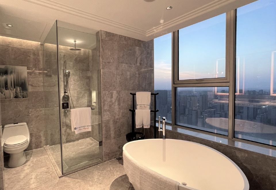 至尊高空城景总裁套房-养生减压