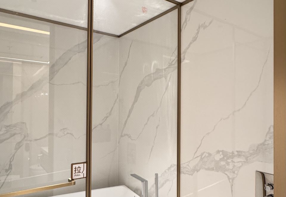 Wyndham Hangzhou LinpingDeluxe King Room